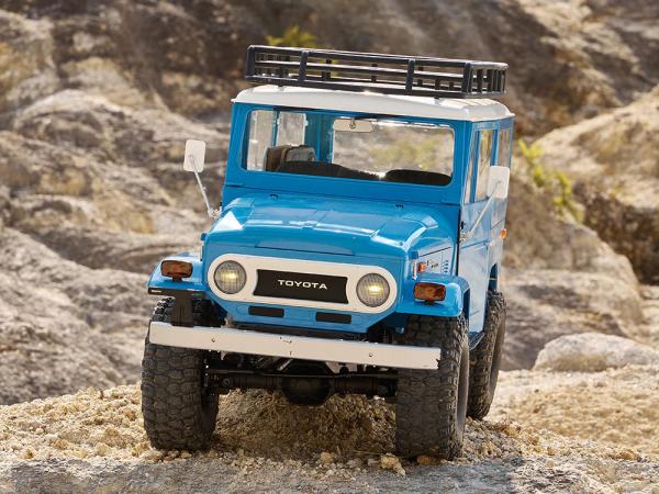 1_10_Toyota_Land_cruiser_FJ40_scaler_ARTR_kit__RS_version____Blauw_25