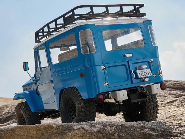 1_10_Toyota_Land_cruiser_FJ40_scaler_ARTR_kit__RS_version____Blauw_27