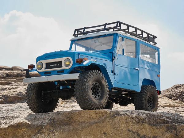 1_10_Toyota_Land_cruiser_FJ40_scaler_ARTR_kit__RS_version____Blauw_28