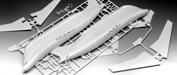 1_144_Airbus_A300_600ST__Beluga__Revell_7