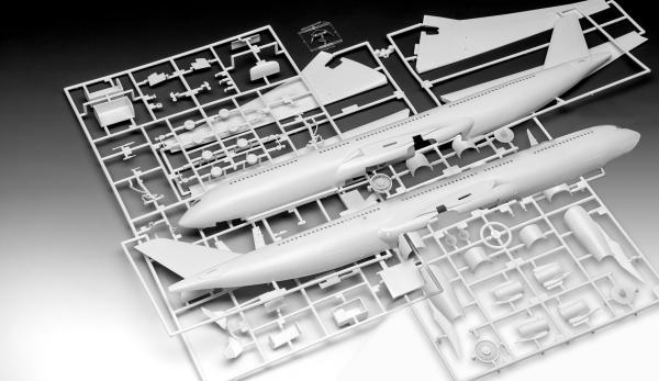 1_144_Airbus_A330_300___Lufthansa__New_Livery__Revell_11