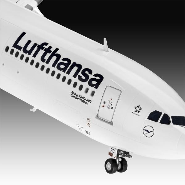1_144_Airbus_A340_300__Lufthansa__New_Livery_Revell_5