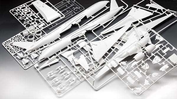 1_144_Airbus_A350_900__Lufthansa__New_Livery_Revell_10