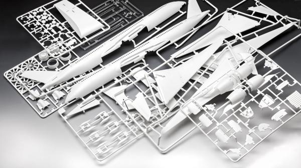 1_144_Airbus_A350_900__Turkish_Airlines__Revell_8