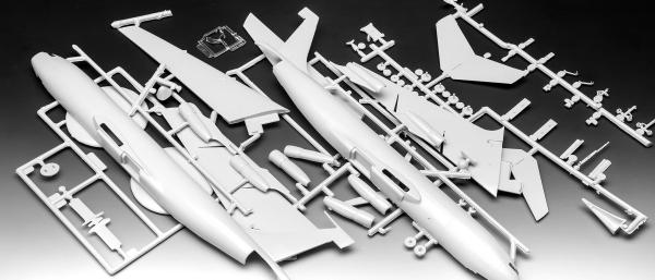 1_144_Boeing_E_3A_Sentry_Revell_14