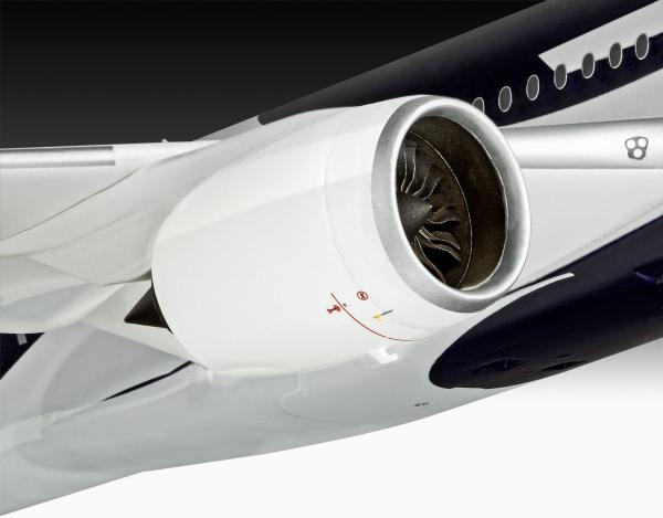 1_144_Gift_Set_A350_900___Lufthansa_100years_Revell_13