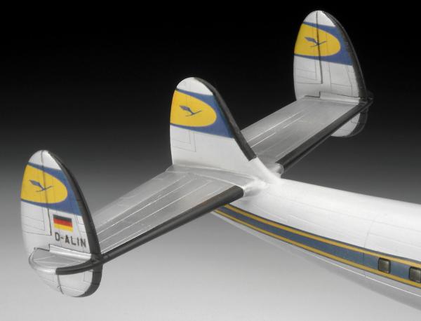 1_144_Lockheed_L_1049G_Super_Constellation_Lufthansa_Revell_9