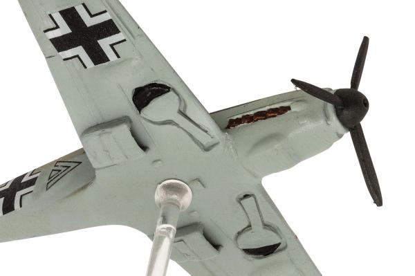 1_144_Messerschmitt_Bf109E___Junkers_Ju87B_Stuka_Revell_11