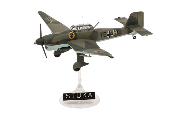 1_144_Messerschmitt_Bf109E___Junkers_Ju87B_Stuka_Revell_12