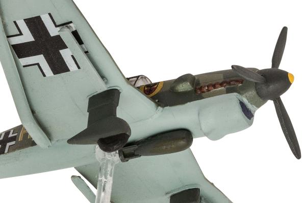 1_144_Messerschmitt_Bf109E___Junkers_Ju87B_Stuka_Revell_15