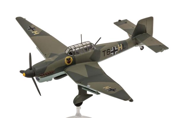 1_144_Messerschmitt_Bf109E___Junkers_Ju87B_Stuka_Revell_16