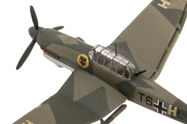 1_144_Messerschmitt_Bf109E___Junkers_Ju87B_Stuka_Revell_19