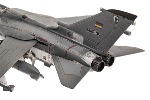 1_144_Panavia_Tornado_IDS_GR_1_Revell_5