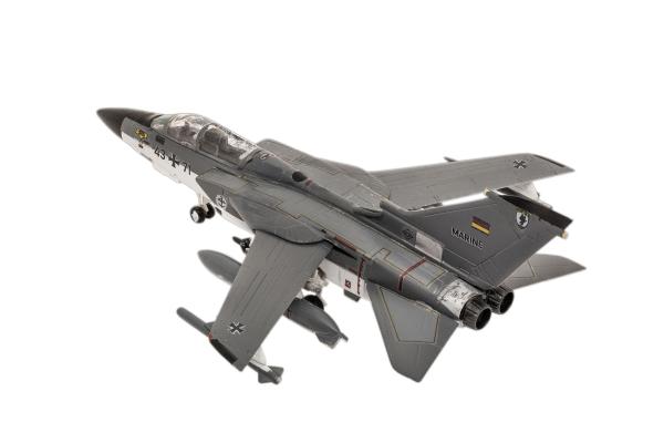 1_144_Panavia_Tornado_IDS_GR_1_Revell_6