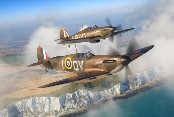 1_144_Supermarine_Spitfire_Mk_Ia___Hawker_Hurricane_Mk_I_Revell_2