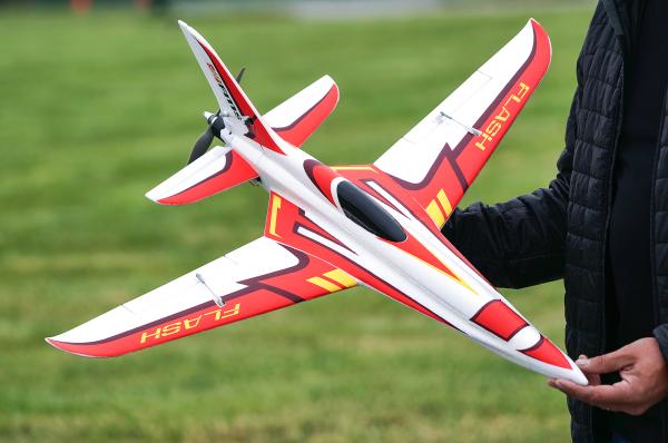 1_16_High_Speed_Vliegtuig_850_mm_Flash_PNP_kit_met_reflex_systeem_3
