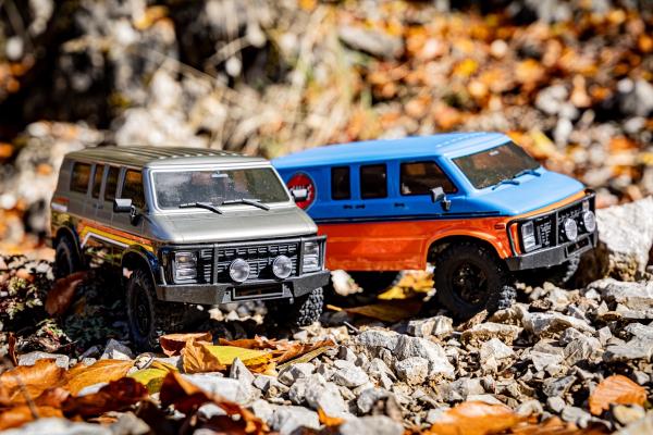 1_18_Micro_PRO_Crawler__Rock_Van__Beige_RTR_19