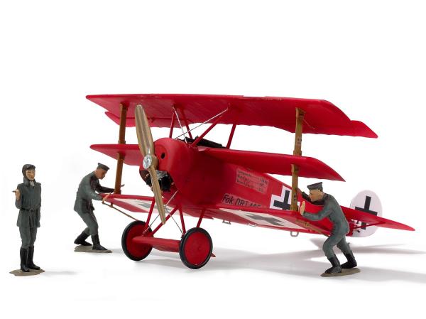 1_28_Fokker_Dr_1__Manfred_von_Richthofen__Revell_3