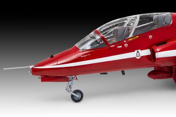 1_32_BAe_Hawk_T_1A__RAF_Red_Arrows__Revell_11