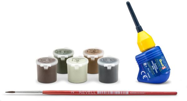 1_32_Cadeauset_Spitfire_Mk_II__Aces_High__Iron_Maiden_Revell_8