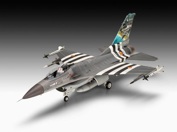 1_32_F_16_Falcon_50th_Anniversary_Revell_2
