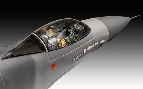 1_32_F_16_Falcon_50th_Anniversary_Revell_9