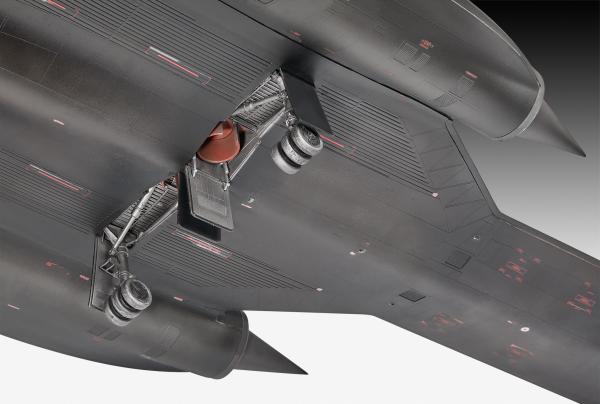 1_48_Lockheed_SR_71B_Blackbird_Revell_11