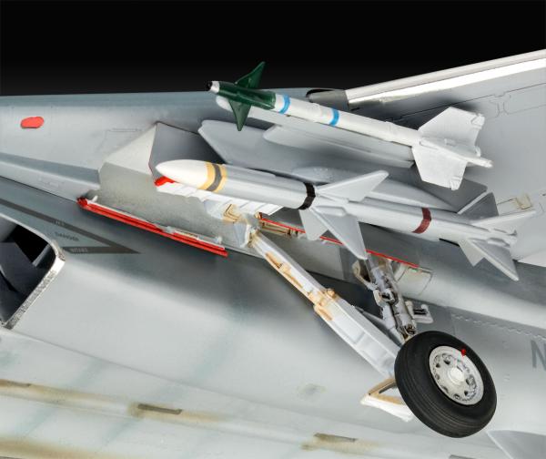 1_48_Maverick_s_F_14A_Tomcat__Top_Gun__Revell_4