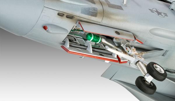 1_48_Maverick_s_F_14A_Tomcat__Top_Gun__Revell_6