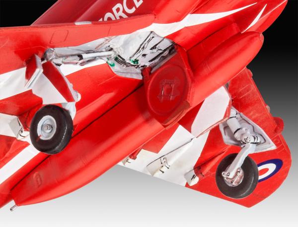 1_72_BAe_Hawk_T_1__Red_Arrows__Revell_4