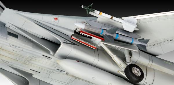 1_72_Cadeauset_Filmset_TOP_GUN_met_basisaccesoires_Revell_5