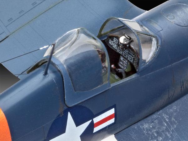 1_72_F4U_4_Corsair_Revell_5