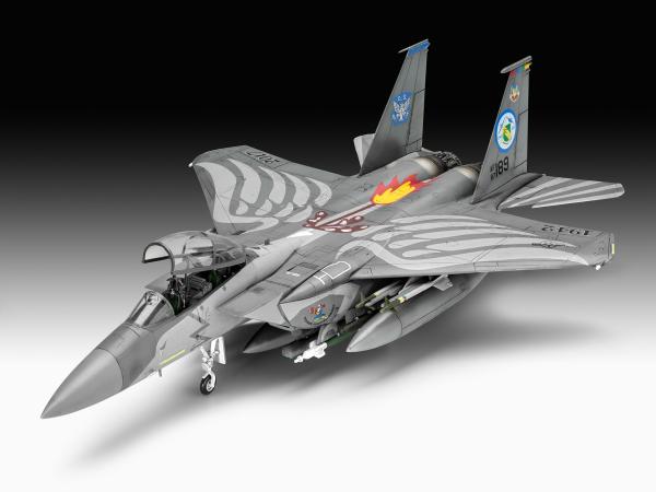 1_72_F_15E_Strike_Eagle_Revell_1