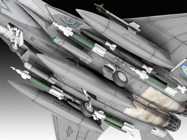 1_72_F_15E_Strike_Eagle_Revell_10
