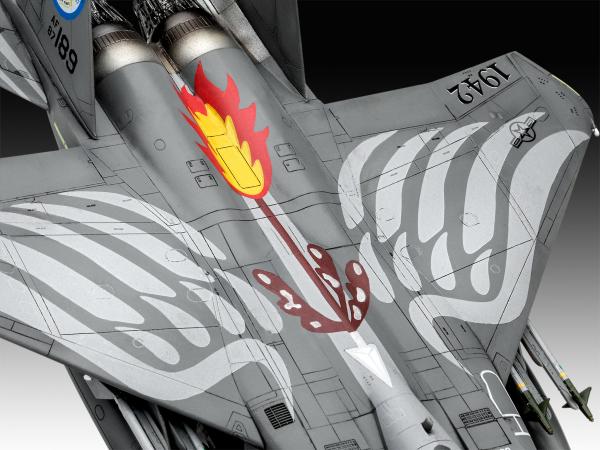 1_72_F_15E_Strike_Eagle_Revell_9