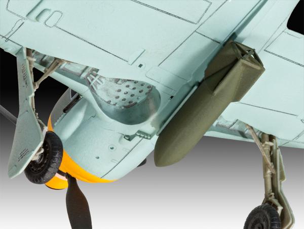 1_72_Focke_Wulf_Fw190_F_8_Revell_3