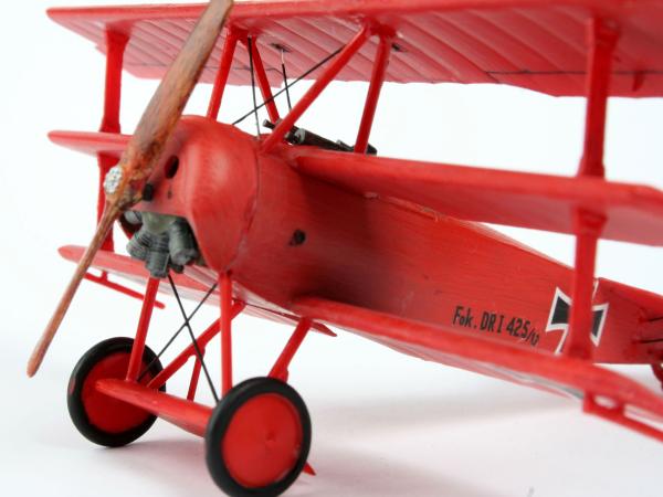 1_72_Fokker_DR_1_Triplane_Revell_2
