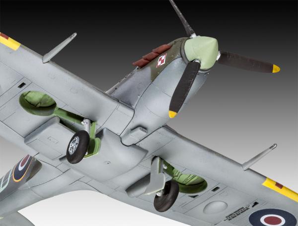 1_72_Supermarine_Spitfire_Mk_Vb_Revell_4