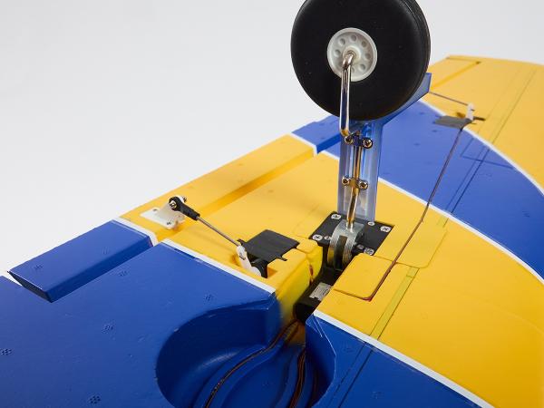 DERBEE_TUCANO_PNP___120_cm_met_Elektrisch_Intrekbaar_Landingsgestel